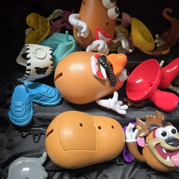 Lot Of Some Vintage And New Mr. Potato Head Dolls And Accesories - Picture 2 of 4